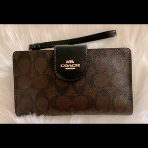 ***NEW*** Coach Tech Wristlet